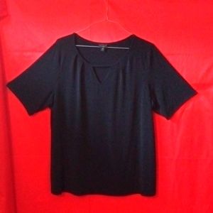 Worthington beautiful black top